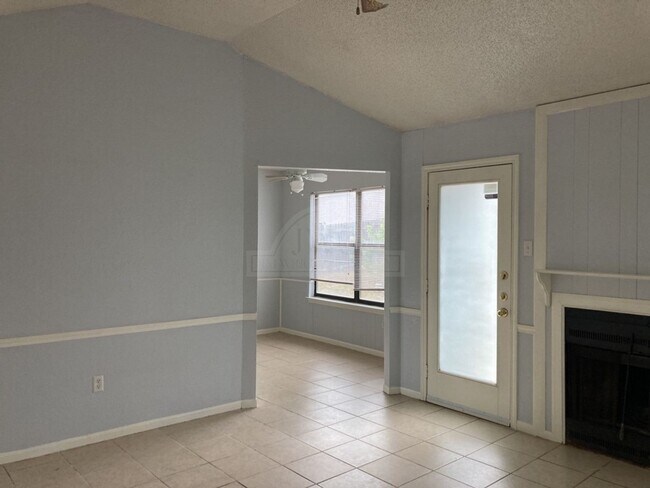 Building Photo - 3118 Panhandle Dr