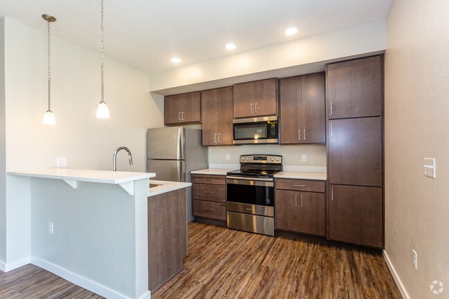 Kitchen - The Enclave Townhomes