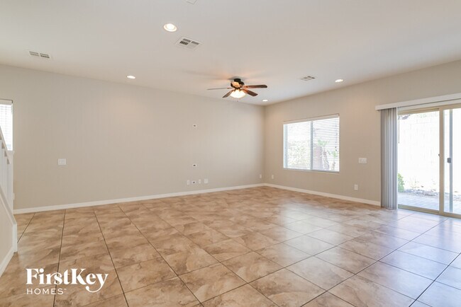 Building Photo - 2616 Romarin Terrace