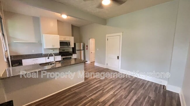 Building Photo - 1247 Chartiers Ave