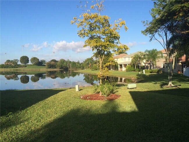 Foto del edificio - 673 Conservation Dr