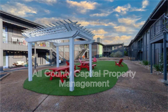 Foto del edificio - 909 Reinli St