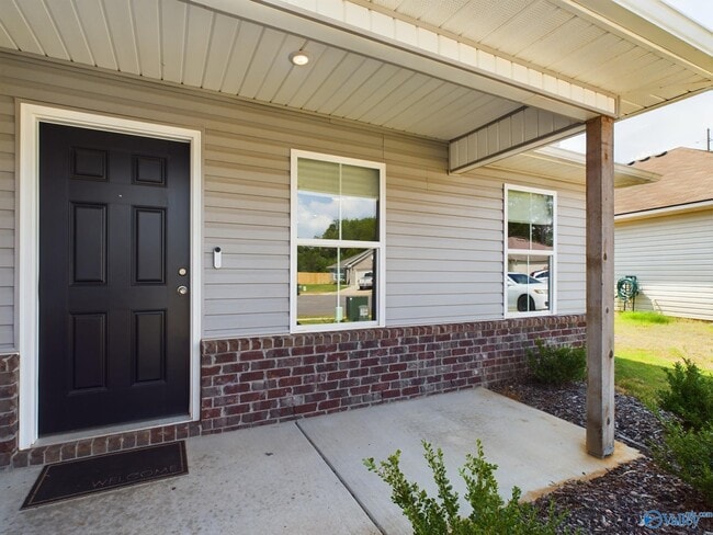 Building Photo - 132 Broughton St