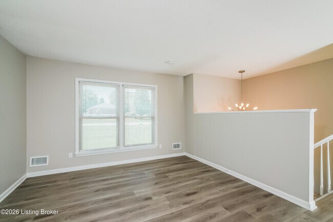 Foto del edificio - 8603 Honor Ave