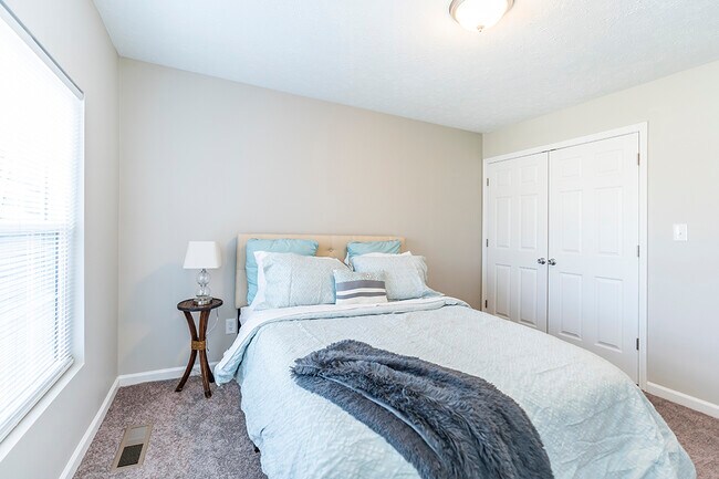 Foto del edificio - 393 Darby Creek Rd