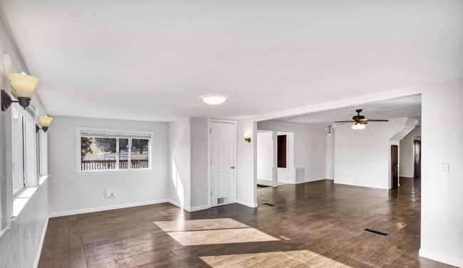 Building Photo - Charming 3-Bedroom Home in Mound House wit...