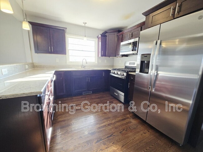 Foto del edificio - 2817 Paden Dr