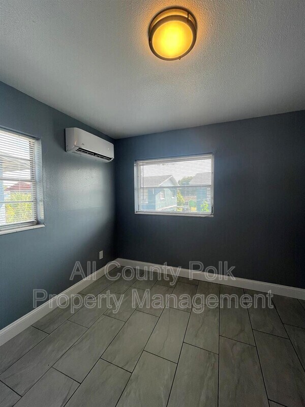 Foto del edificio - 232 Ave Q NW