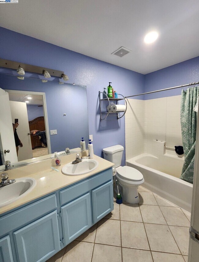 Foto del edificio - 1547 Parkside Ct