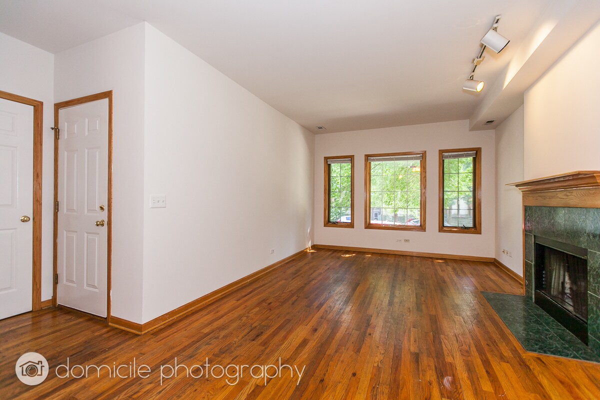 Primary Photo - 1534 N Claremont Ave