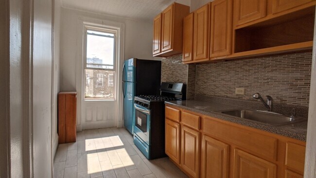 Foto del edificio - 1678 Grove St