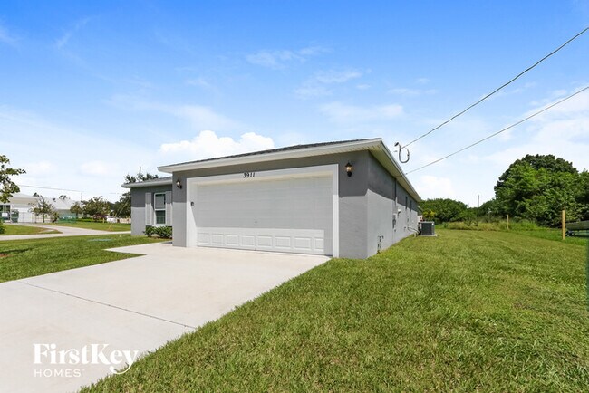 Foto del edificio - 3911 SW McIntyre St