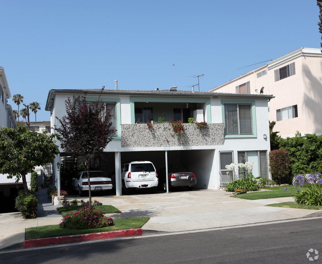 Foto principal - 844 5th St, steps to Montana Ave, 5 blocks...