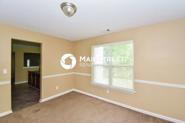 Foto del edificio - 4 Bedroom Pet-Friendly Home in Fairburn, GA with Main Street Renewal