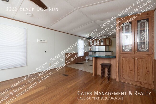 Building Photo - Quiet Country Living in Cedar Grove for Ho...