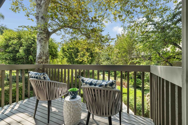 Alpine Balcony - The Aspens South Coast