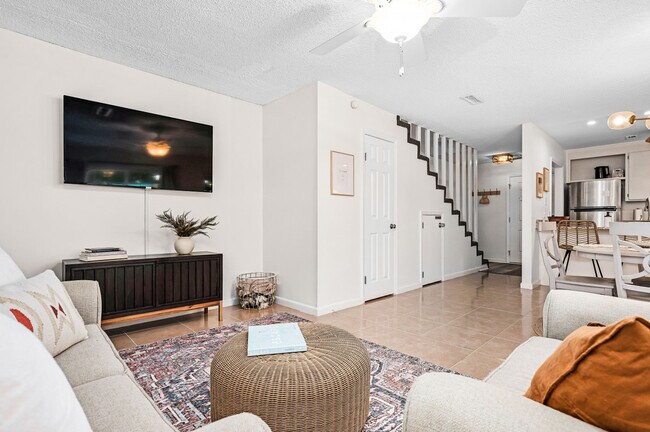 Foto del edificio - 17462 Front Beach Rd