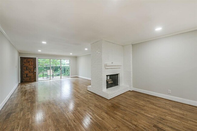 Foto del edificio - 6320 Crab Orchard Rd