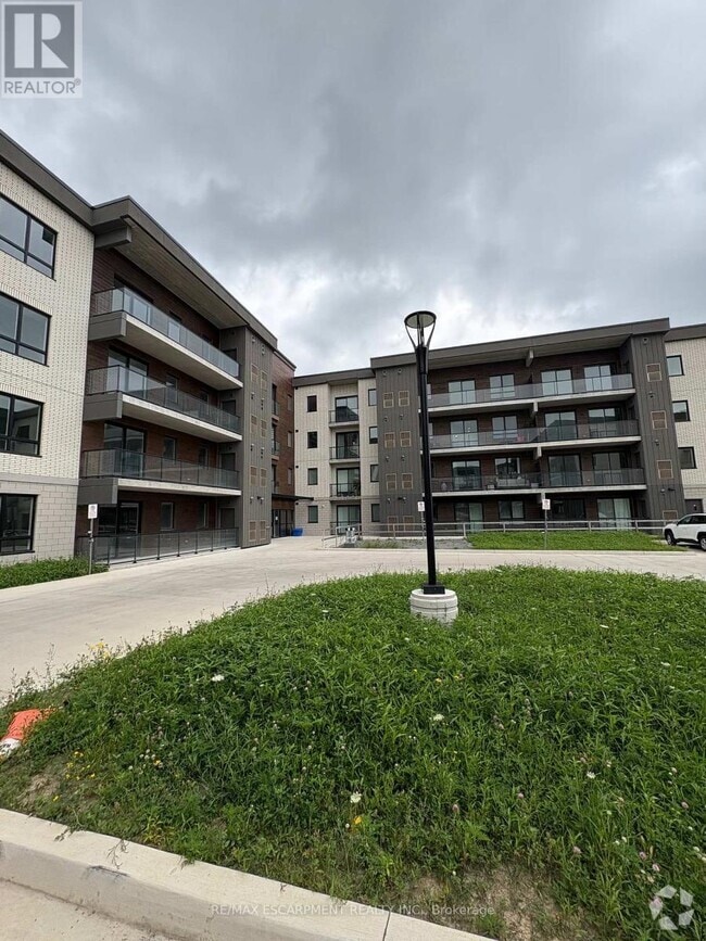 Building Photo - 7549-7549A Kalar Rd