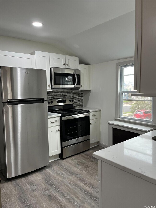 Foto del edificio - 256 N Wellwood Ave