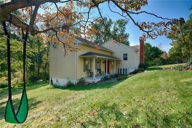 Building Photo - 126 Dogwood Dr