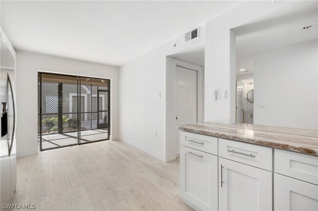 Foto del edificio - 16260 Kelly Cove Dr