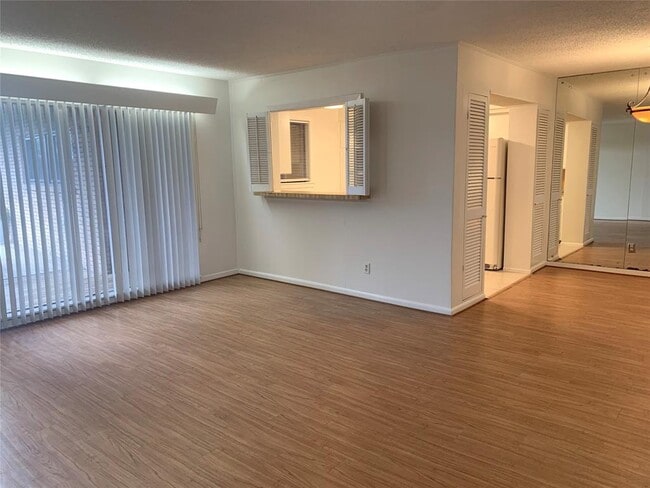 Building Photo - 3809 N Braeswood Blvd