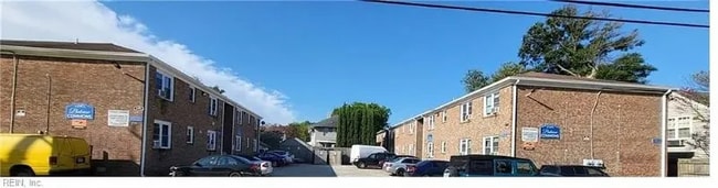 Building Photo - 171 W Balview Ave