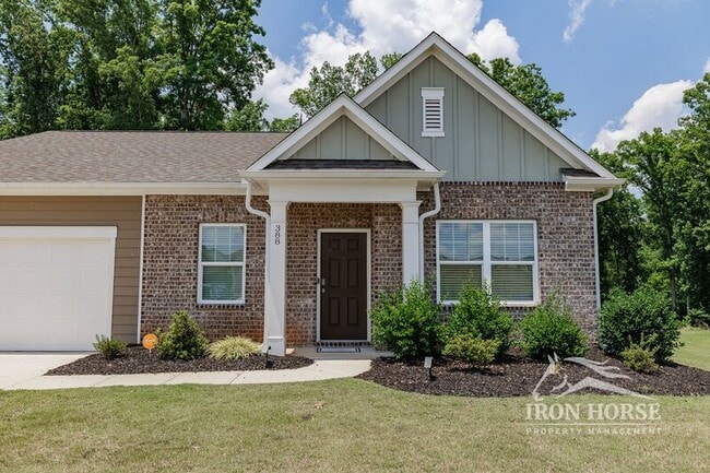 Building Photo - 388 McCall Way