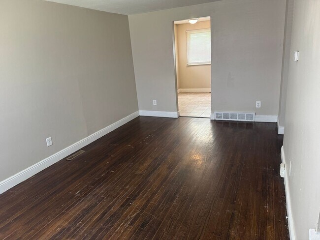 Foto del edificio - 3709-3711 Briggs Rd