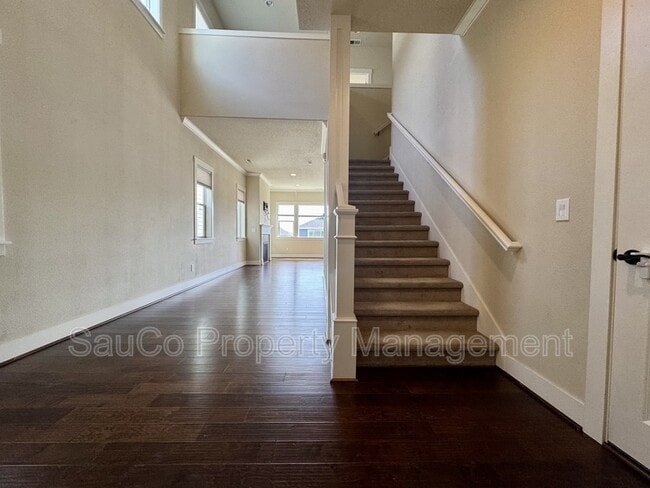 Building Photo - 16858 SW Larkspring Ln