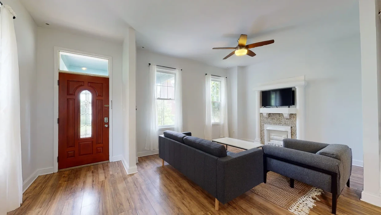 Living room - 439 Park Rd NW