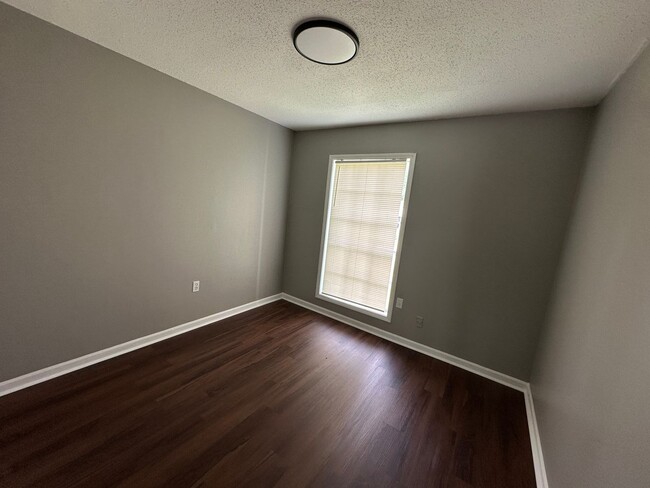 Foto del edificio - Newly Renovated 3 bed 1 bath home in North...
