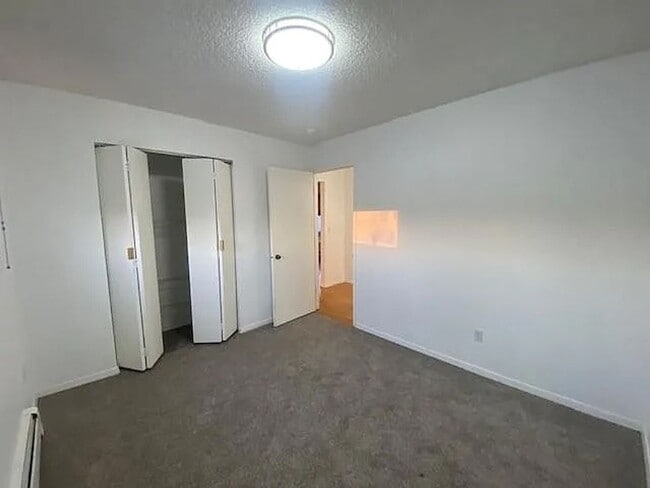 Foto del edificio - Cozy Abbott Loop Single Family Home w/ Gar...