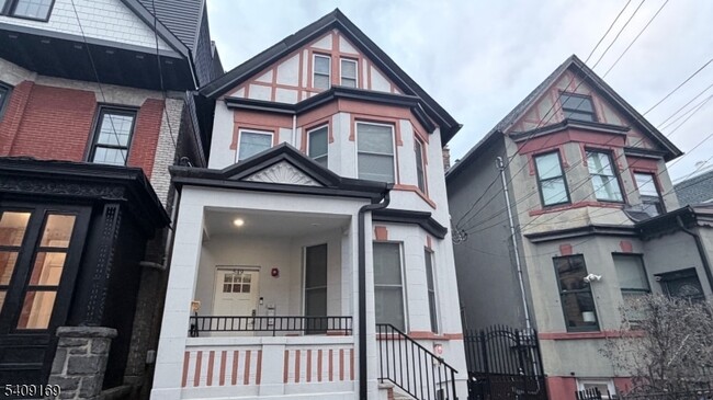 Photo - 549 Palisade Ave House