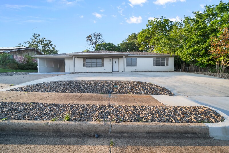 Foto principal - 1528 E Devine St