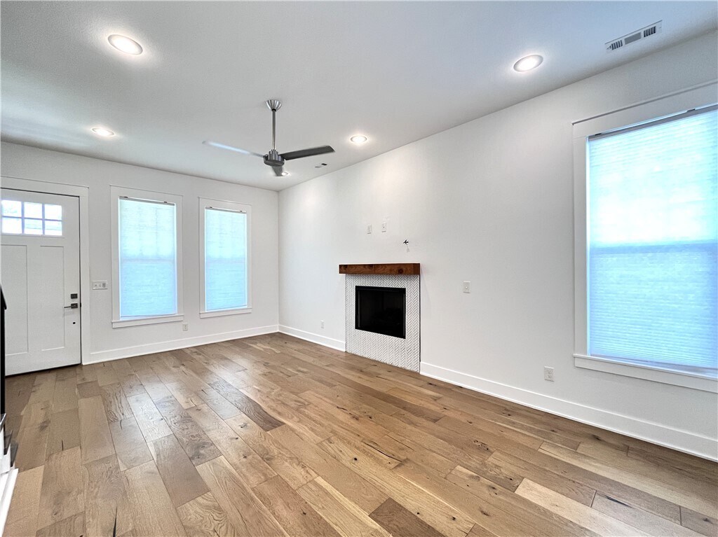 Foto del edificio - 1372 S Duncan Ave
