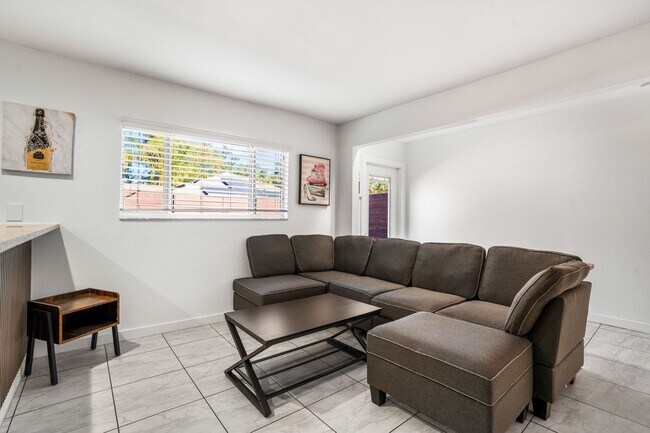 Foto del edificio - 202 N Fremont Ave