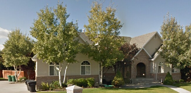 Building Photo - 728 S 250 W