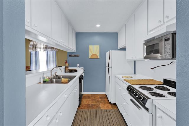 Foto del edificio - 3310 Darby Ln
