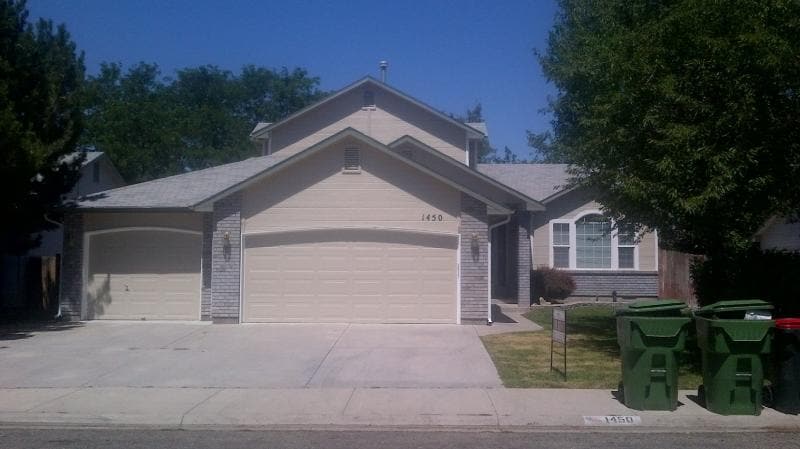 Primary Photo - 1450 E Tourmaline St