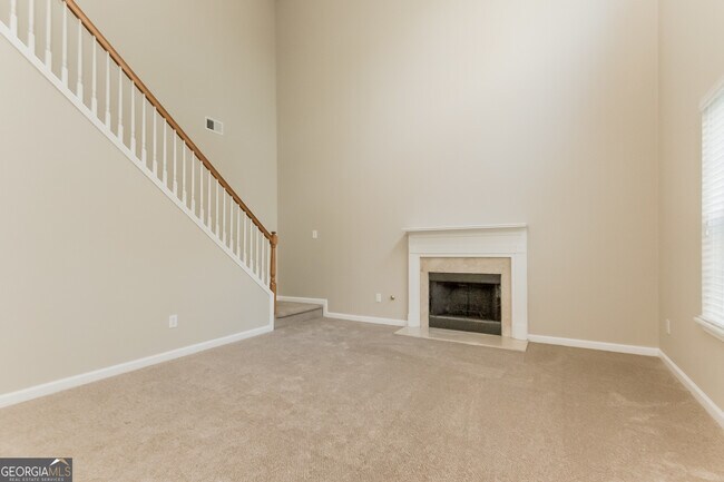 Foto del edificio - 827 Shadow Lake Dr