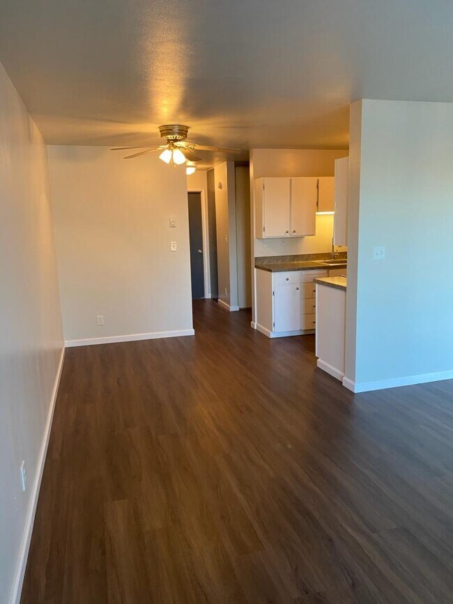 Foto del edificio - 1064 Kirkland Ave NE