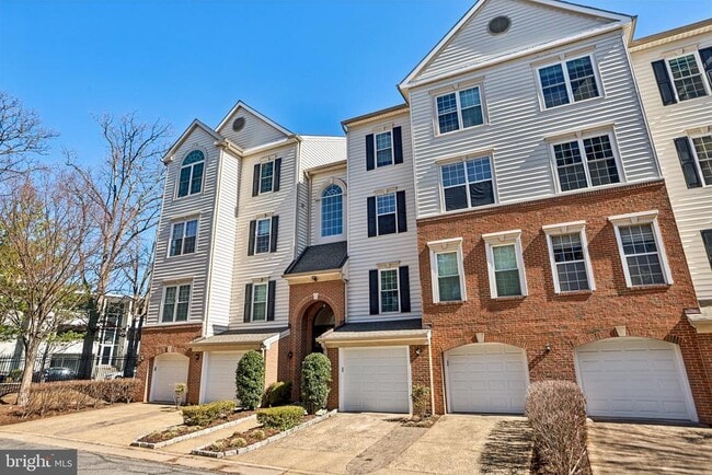 Building Photo - 4691 Longstreet Ln