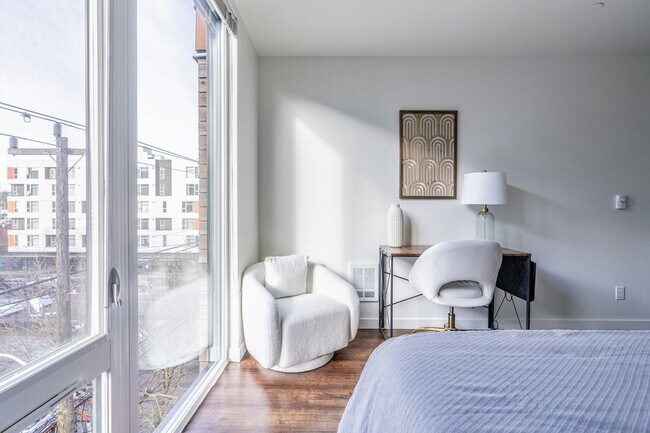 Foto del edificio - 2407 E Union St