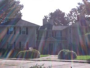 Building Photo - 115 Acacia Ct
