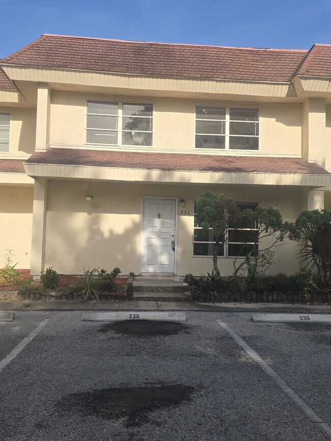 Foto del edificio - 236 Barlow Ave