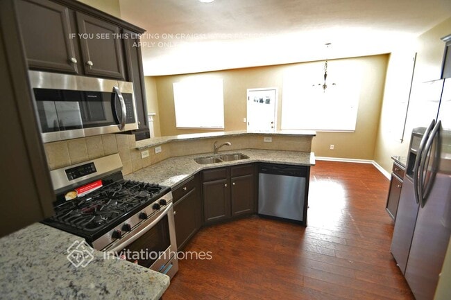Foto del edificio - 705 Capri Ridge