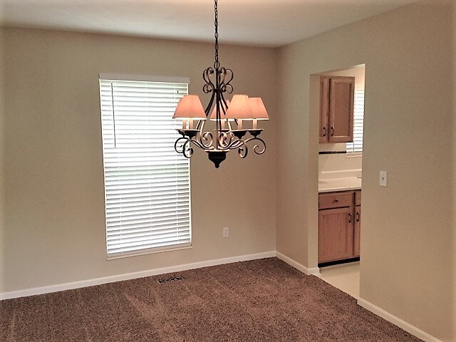 Foto del edificio - 1068 Valley Wood Dr