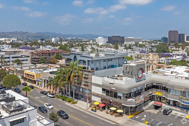 Foto aérea - 930 S Robertson Blvd